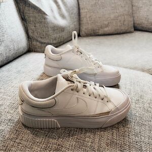 Nike Court Legacy Lift women’s size 7 white